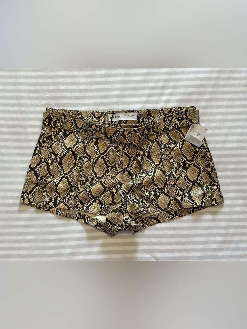 Bershka Shorts